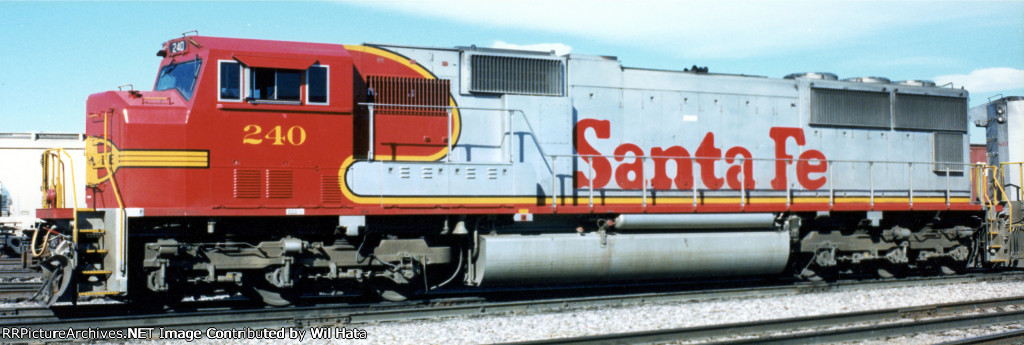 Santa Fe SD75M 240